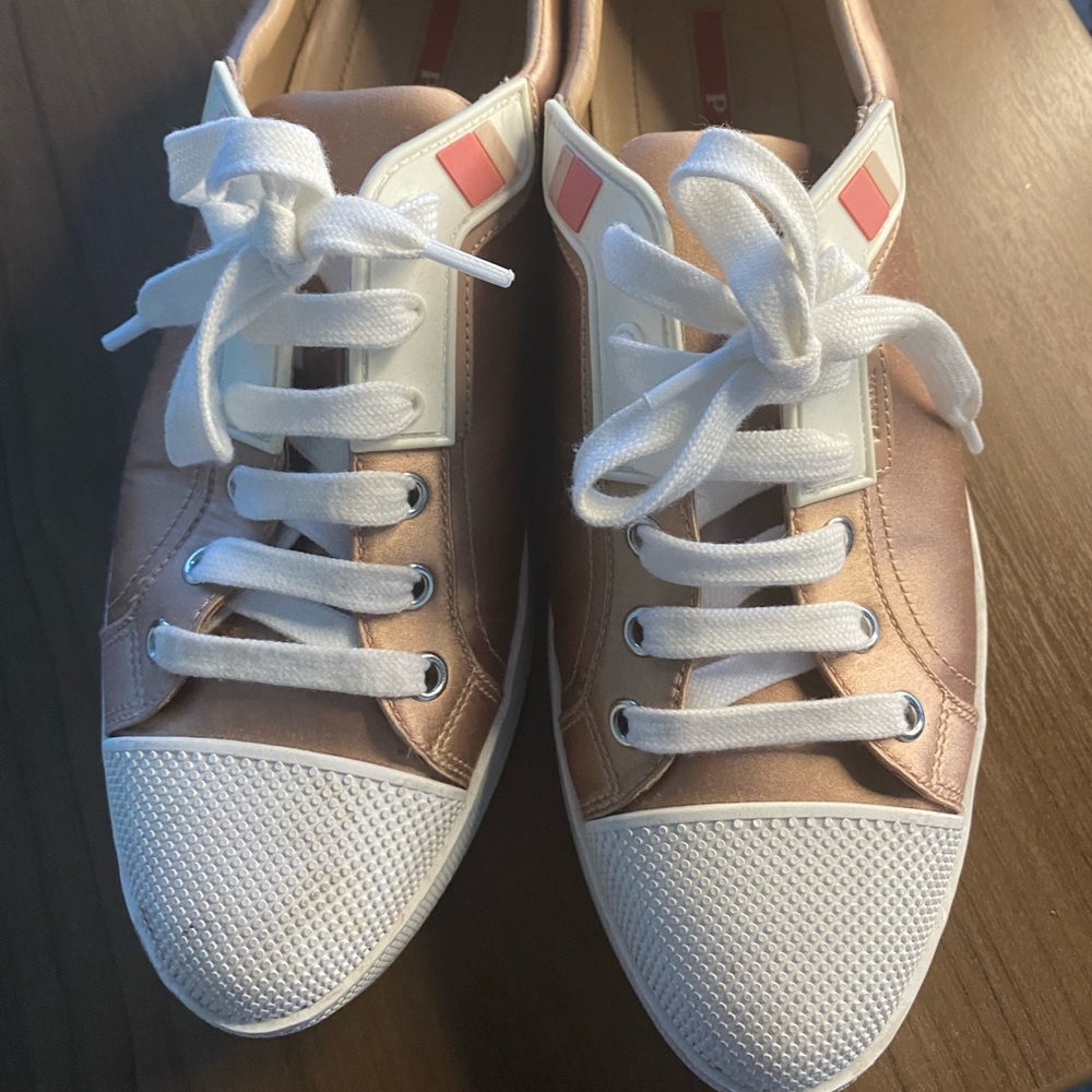 Prada Shoes 👟🥰 - Picture 1 of 5